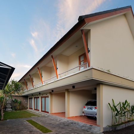 Bed and Breakfast Iconic Bali Living Denpasar Esterno foto